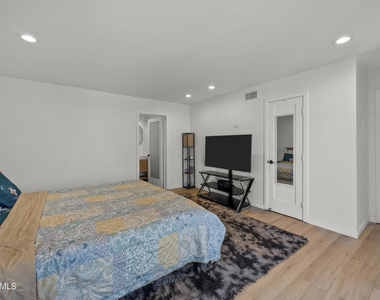 3066 Apache Circle - Photo Thumbnail 33