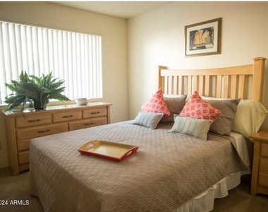 8450 N 67th Avenue - Photo Thumbnail 2