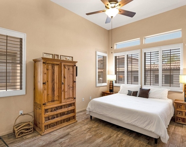 8245 E Bell Road - Photo Thumbnail 11