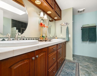 79021 Bayside Court - Photo Thumbnail 17