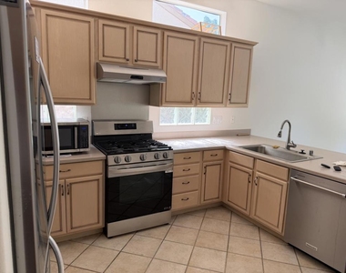 78655 Golden Reed Drive - Photo Thumbnail 3
