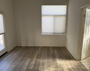 78655 Golden Reed Drive - Photo Thumbnail 8