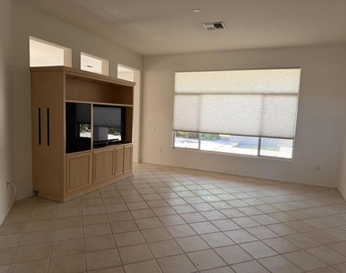 78655 Golden Reed Drive - Photo Thumbnail 1