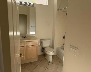 78655 Golden Reed Drive - Photo Thumbnail 10