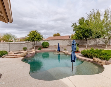 8408 W Midway Avenue - Photo Thumbnail 39