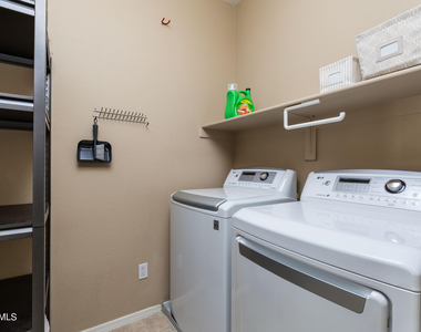 8408 W Midway Avenue - Photo Thumbnail 13