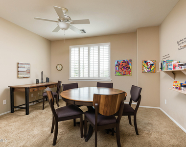 8408 W Midway Avenue - Photo Thumbnail 20
