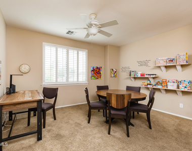 8408 W Midway Avenue - Photo Thumbnail 19