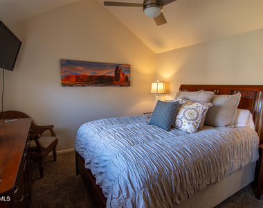 1001 N Pasadena Street - Photo Thumbnail 16