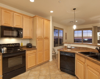 11512 E Raintree Drive - Photo Thumbnail 4