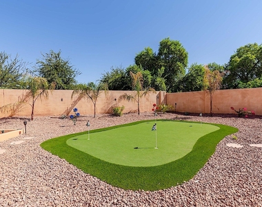 7317 N 85th Avenue - Photo Thumbnail 17