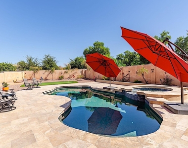 7317 N 85th Avenue - Photo Thumbnail 22