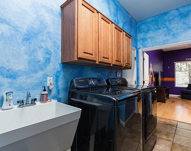 7317 N 85th Avenue - Photo Thumbnail 13