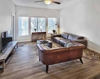 14000 N 94th Street - Photo Thumbnail 3