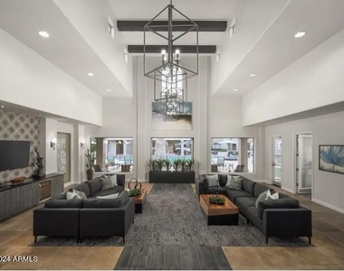2910 S Greenfield Road - Photo Thumbnail 1