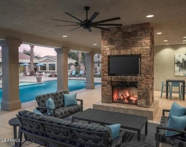 2910 S Greenfield Road - Photo Thumbnail 4
