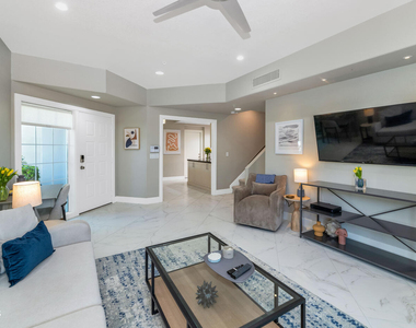 7710 E Gainey Ranch Road - Photo Thumbnail 4