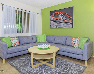 3040 E Shea Boulevard - Photo Thumbnail 1
