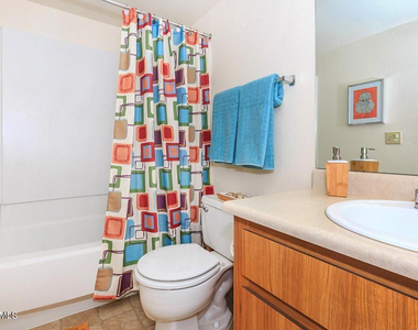 3040 E Shea Boulevard - Photo Thumbnail 5