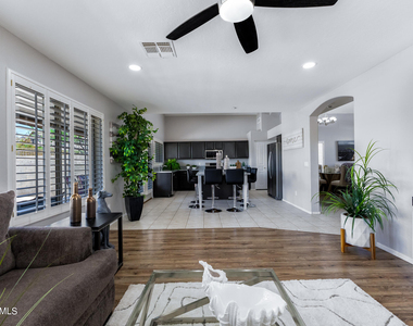 10458 E Karen Drive - Photo Thumbnail 14