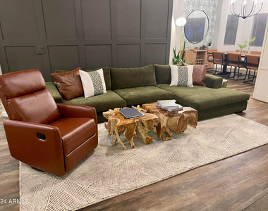 11784 N 110th Place - Photo Thumbnail 9