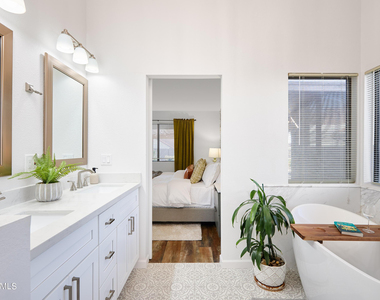 11784 N 110th Place - Photo Thumbnail 28