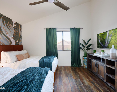 11784 N 110th Place - Photo Thumbnail 31