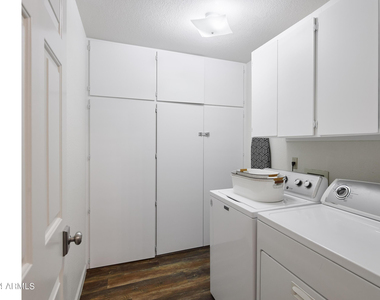 11784 N 110th Place - Photo Thumbnail 44