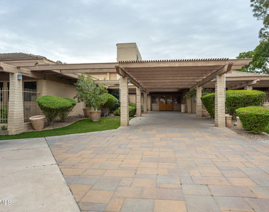 5200 S Lakeshore Drive - Photo Thumbnail 33