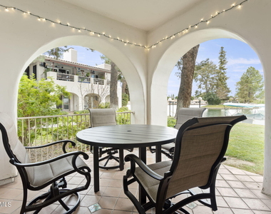 5200 S Lakeshore Drive - Photo Thumbnail 9