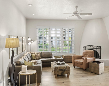 5200 S Lakeshore Drive - Photo Thumbnail 4