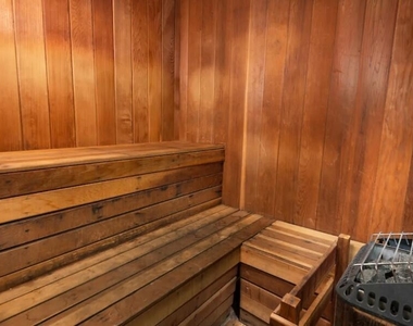 4215 N Drinkwater Boulevard - Photo Thumbnail 8