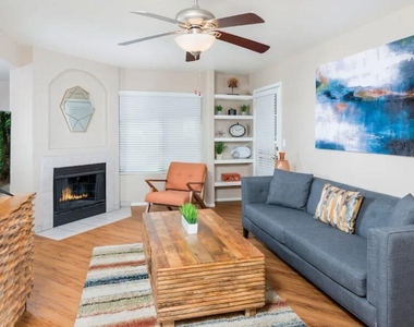 4215 N Drinkwater Boulevard - Photo Thumbnail 1