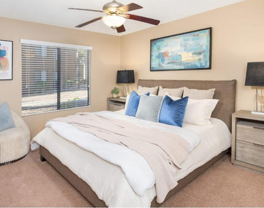 13440 N 44th Street - Photo Thumbnail 4