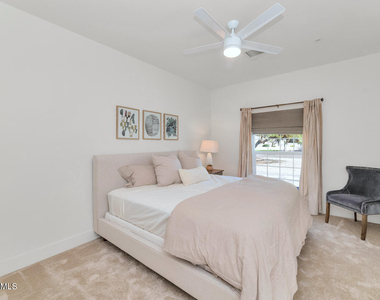 8313 E Carol Way - Photo Thumbnail 18