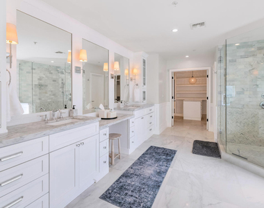 8313 E Carol Way - Photo Thumbnail 13