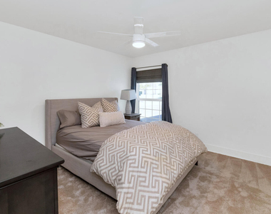 8313 E Carol Way - Photo Thumbnail 19