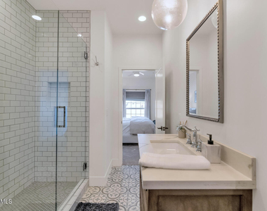 8313 E Carol Way - Photo Thumbnail 17
