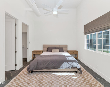 8313 E Carol Way - Photo Thumbnail 25