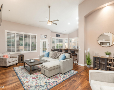 11160 E Greythorn Drive - Photo Thumbnail 5
