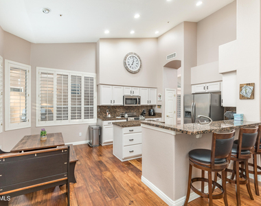 11160 E Greythorn Drive - Photo Thumbnail 9