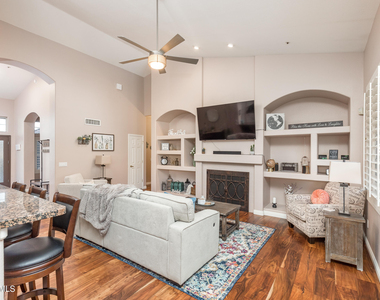 11160 E Greythorn Drive - Photo Thumbnail 6
