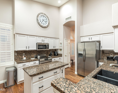 11160 E Greythorn Drive - Photo Thumbnail 11