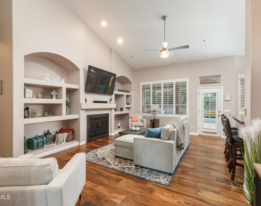 11160 E Greythorn Drive - Photo Thumbnail 4