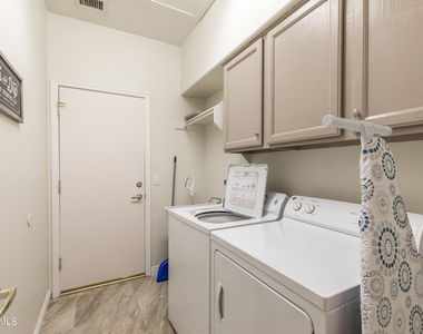 11160 E Greythorn Drive - Photo Thumbnail 24