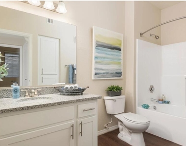7850 W Mcdowell Road - Photo Thumbnail 6