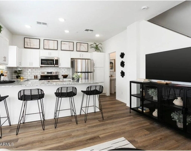 16520 N Greasewood Street - Photo Thumbnail 2