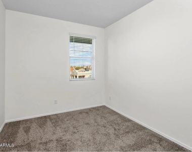 16520 N Greasewood Street - Photo Thumbnail 10