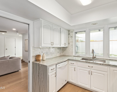 2629 S Country Club Way - Photo Thumbnail 2