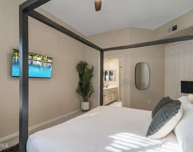 8245 E Bell Road - Photo Thumbnail 23